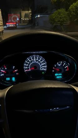 كرايسلر 200